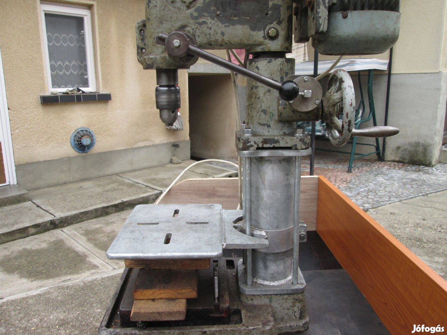 FPA-13-as ipari fúrógép asztallal eladó