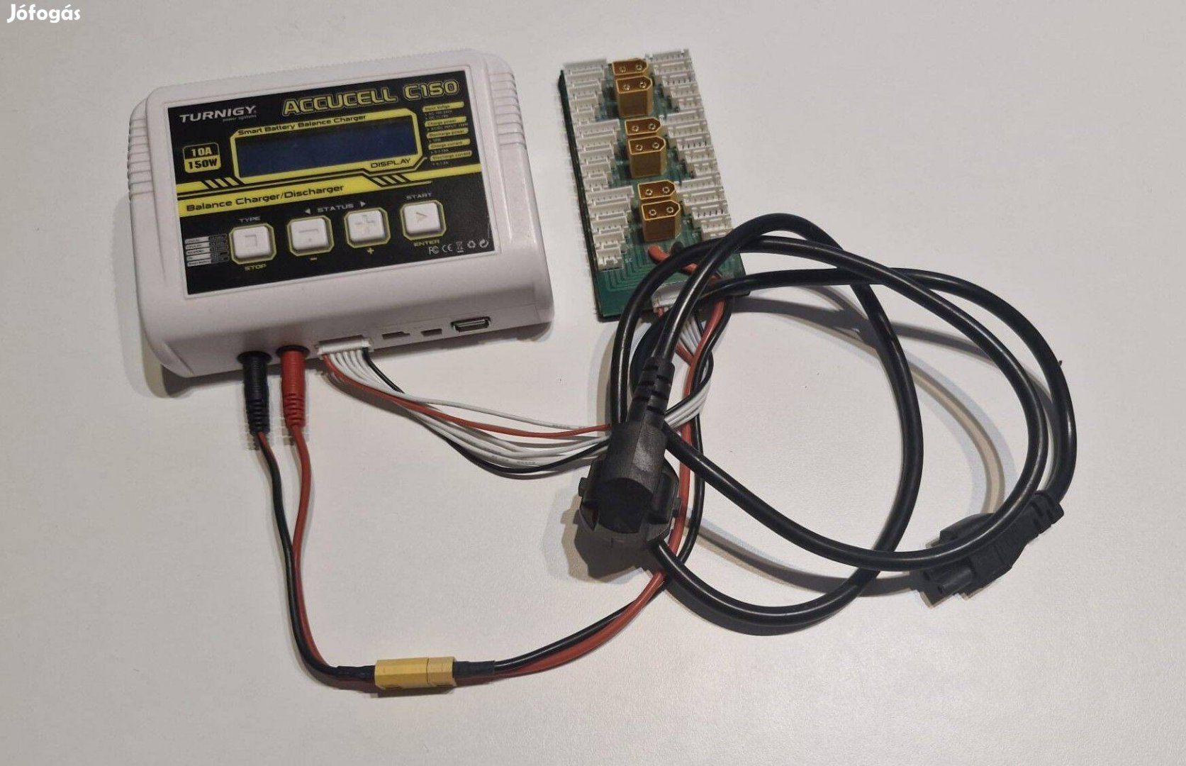 FPV Accucell c150 töltő, parallel charging board-al