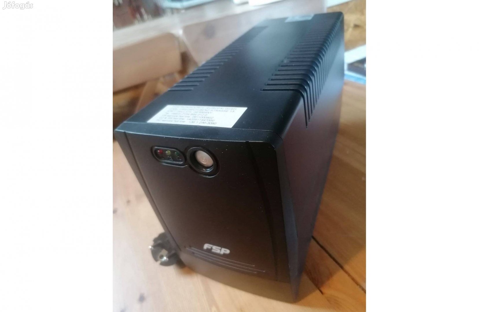 FSP FP1500 1500VA UPS szünetmentes tápegység eladó!