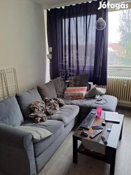 FÜREDI UTCAI LAKÓTELEPEN KIADÓ 1 SZOBÁS , BERENDEZETT LAKÁS!