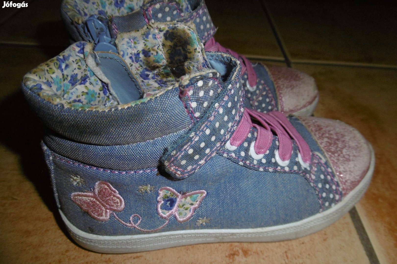 FF 27 méret bokatartó kislány cipő, vagány 800 Ft