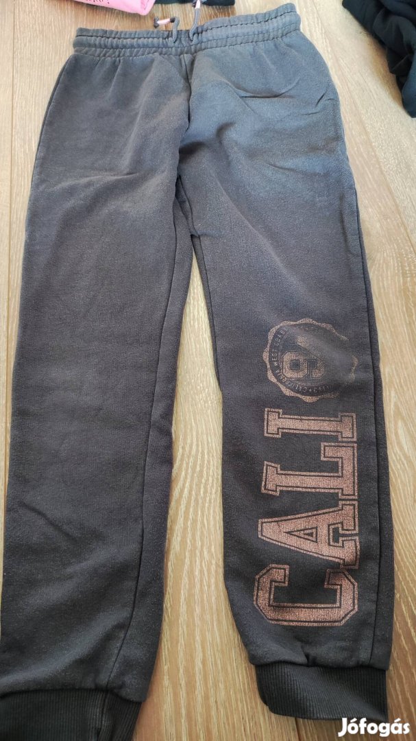 FF melegítő nadrág 9-10 év