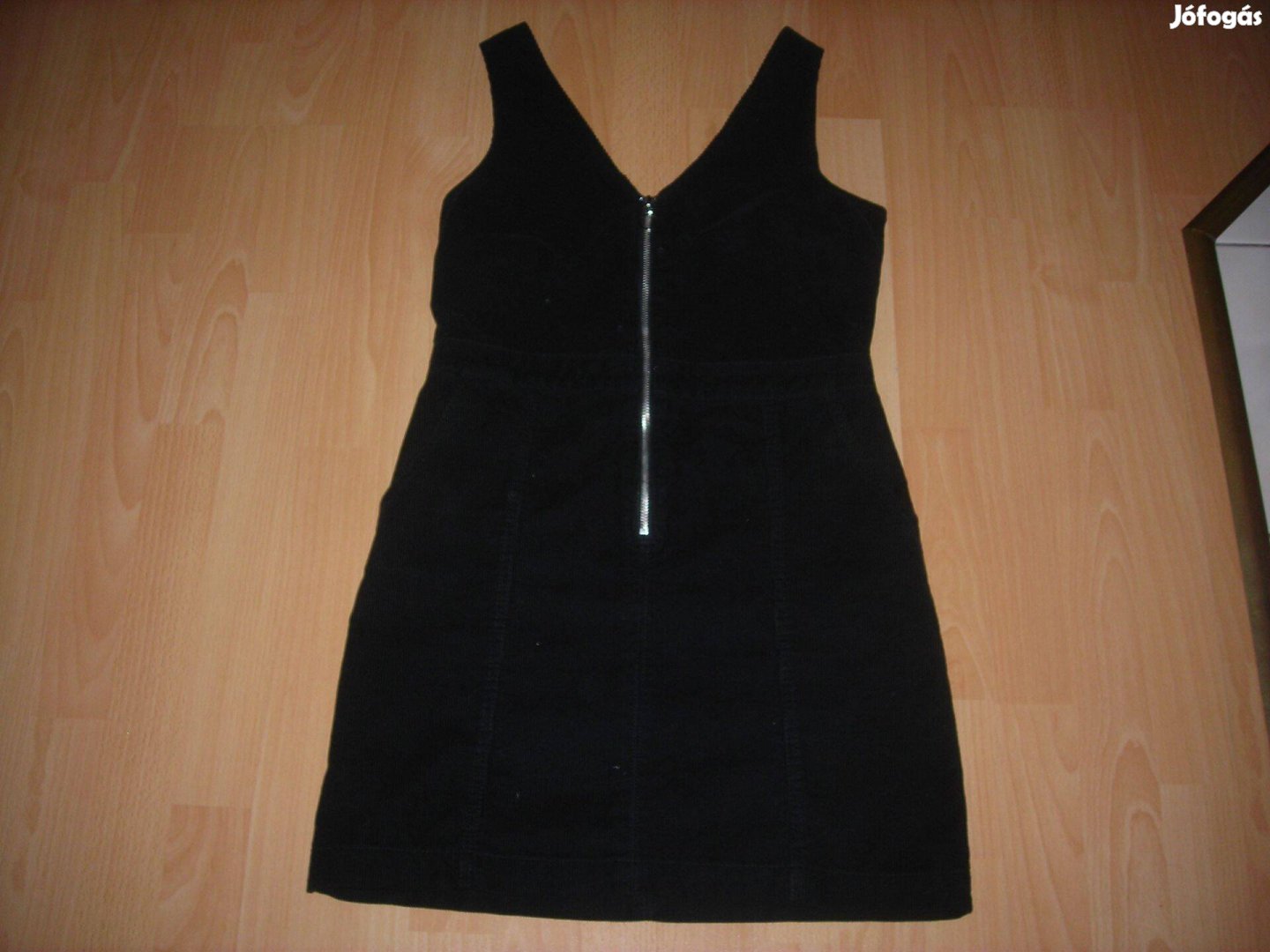 F&F zsebes, cipzáros, fekete női kord ruha 36
