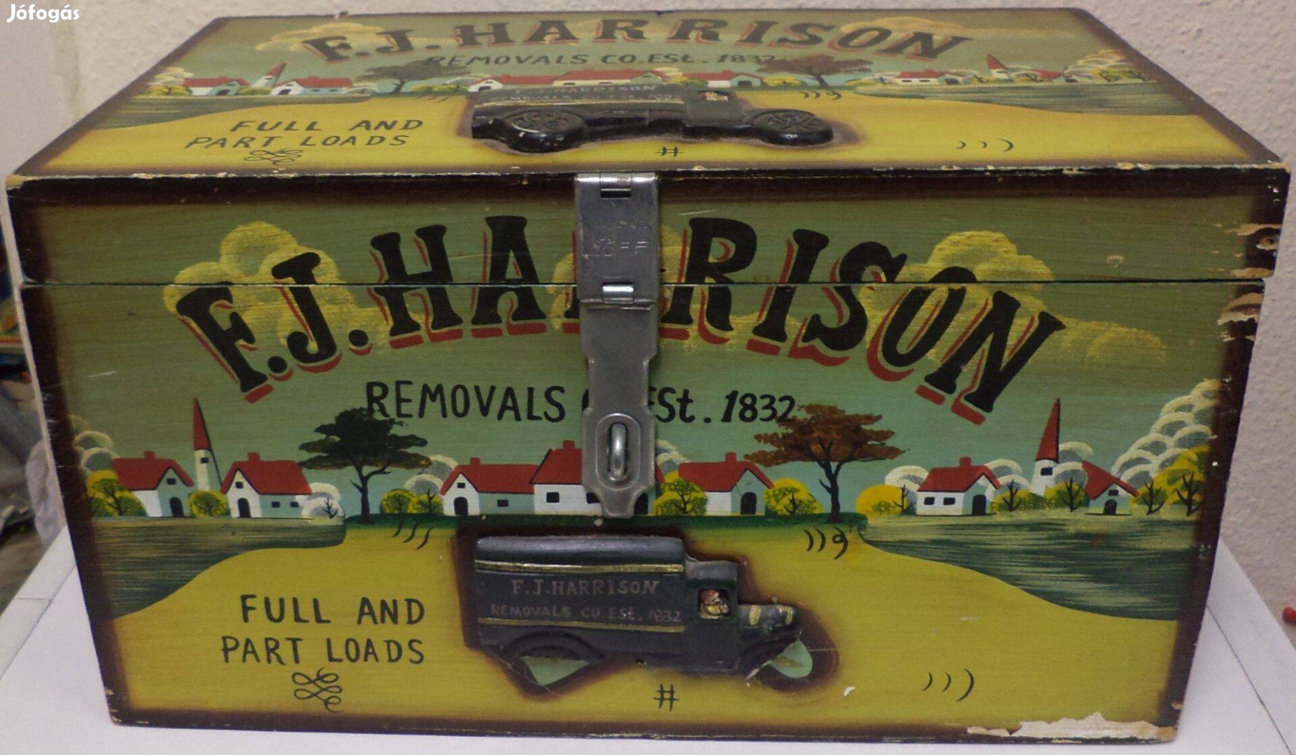 F.J.Harison,Fa láda