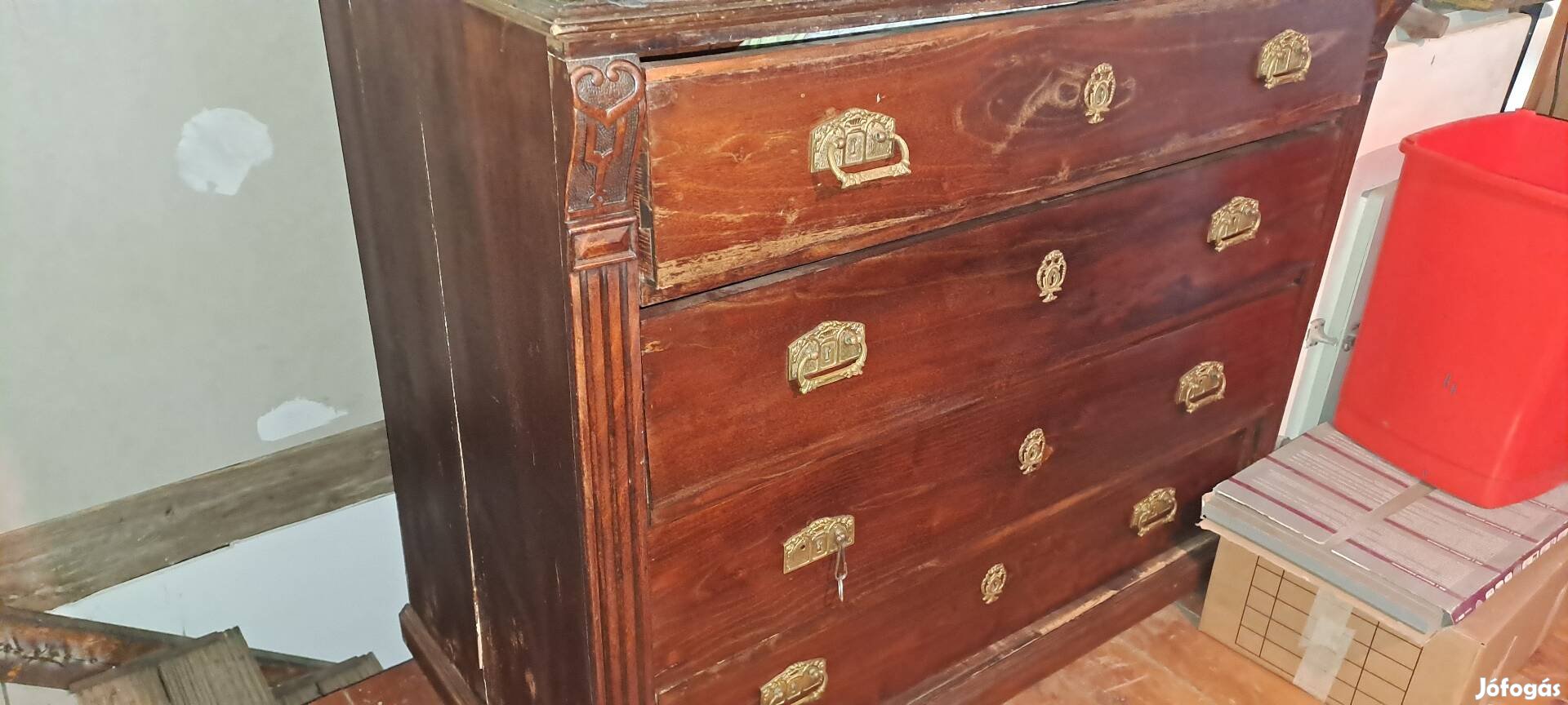 Fa Antik komód