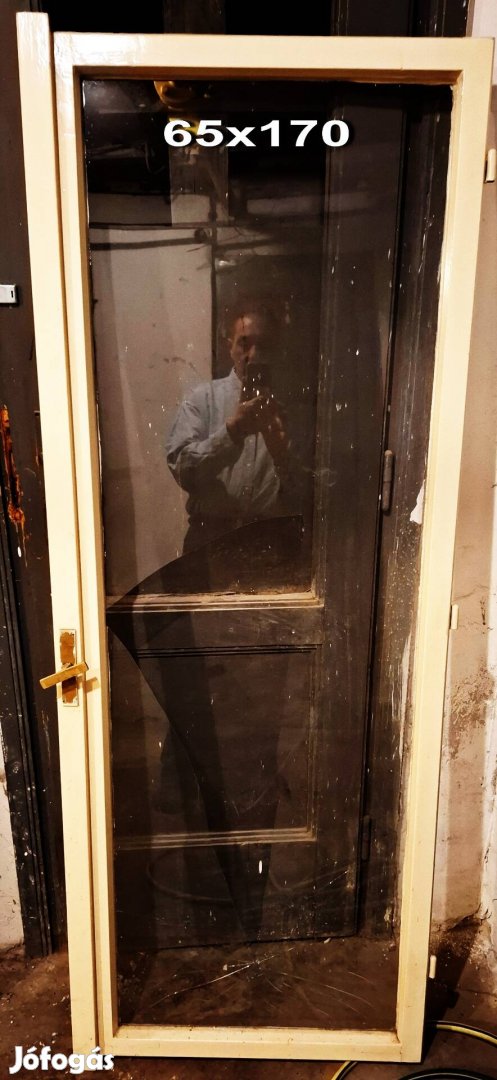 Fa Ablak Keret Rézkilinccsel,Bp.-n