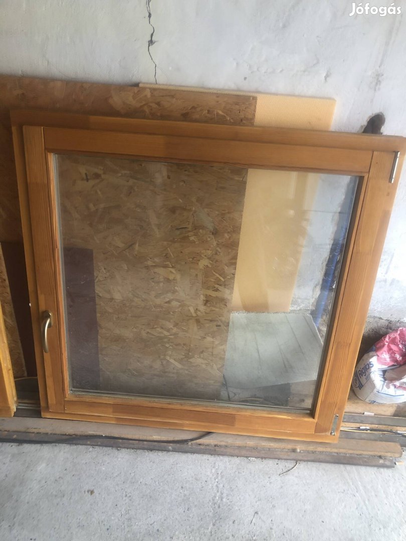 Fa ablakok 2db 120x120 és 1db 120x150 fa ablak