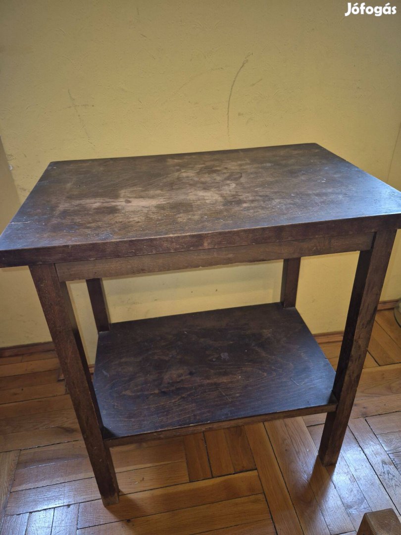 Fa asztal 60x40x65