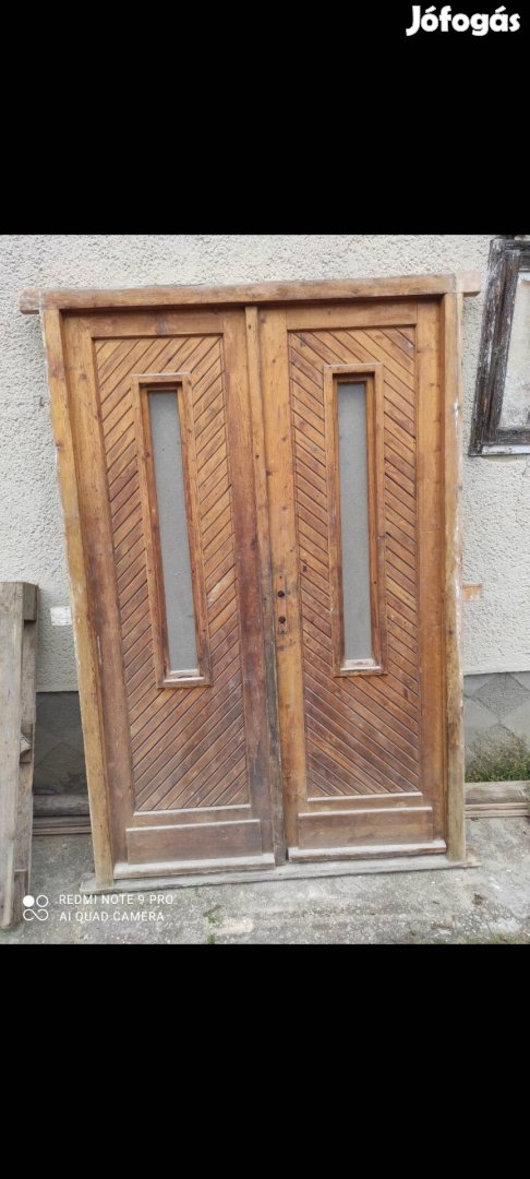 Fa használt bejárati ajtó tokkal eladó