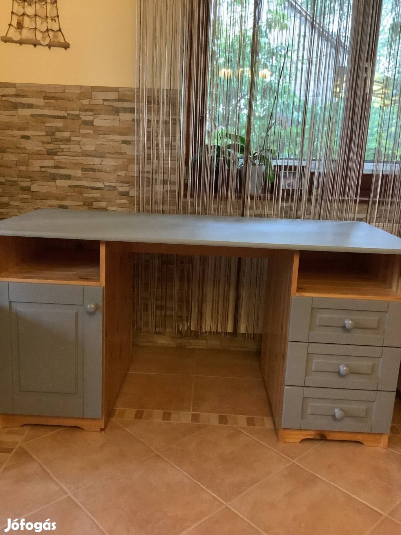 Fa íróasztal eladó