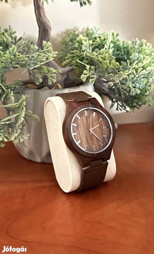 Fa karóra új állapotban