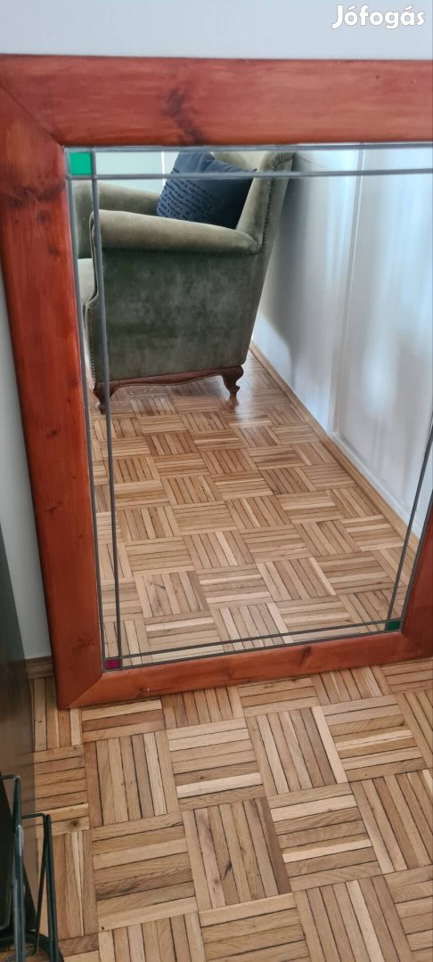 Fa keretes tükör 