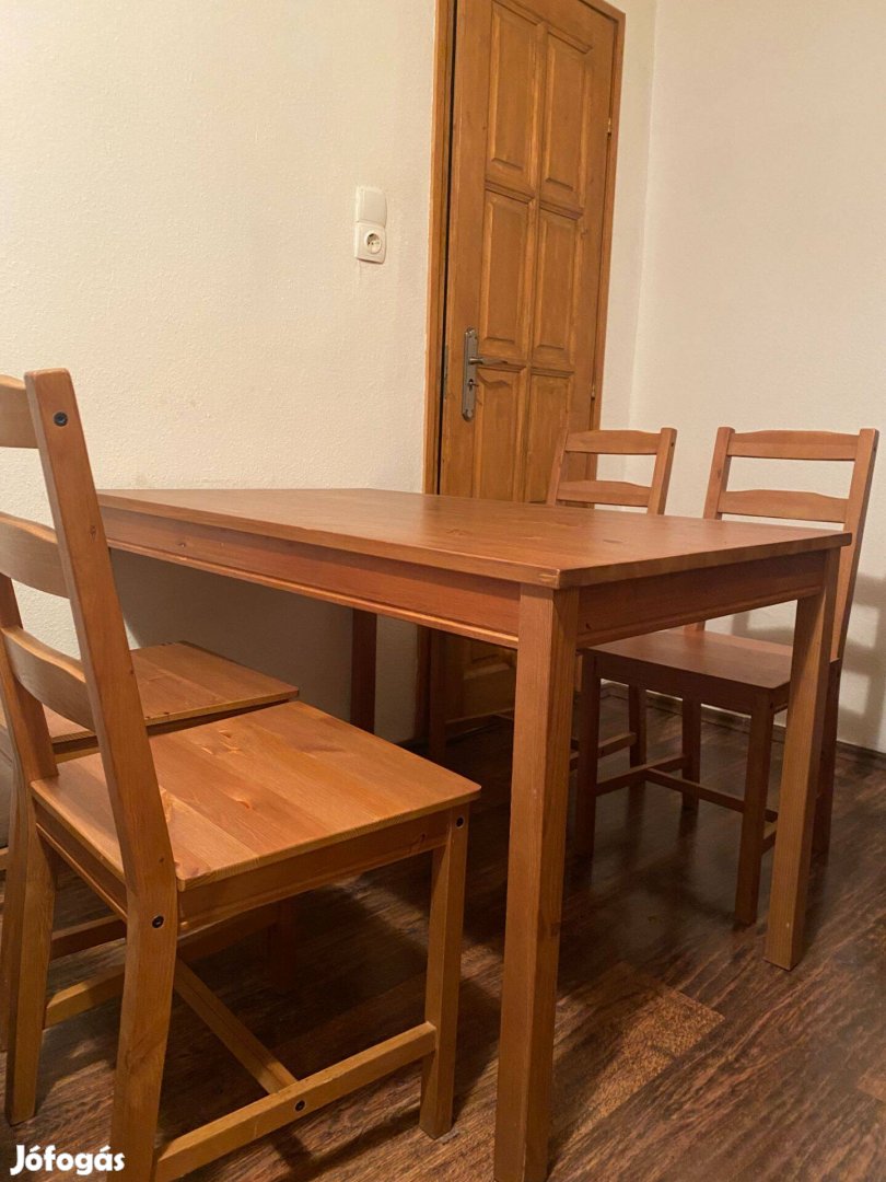 Fa konyhai asztal + 4 szék