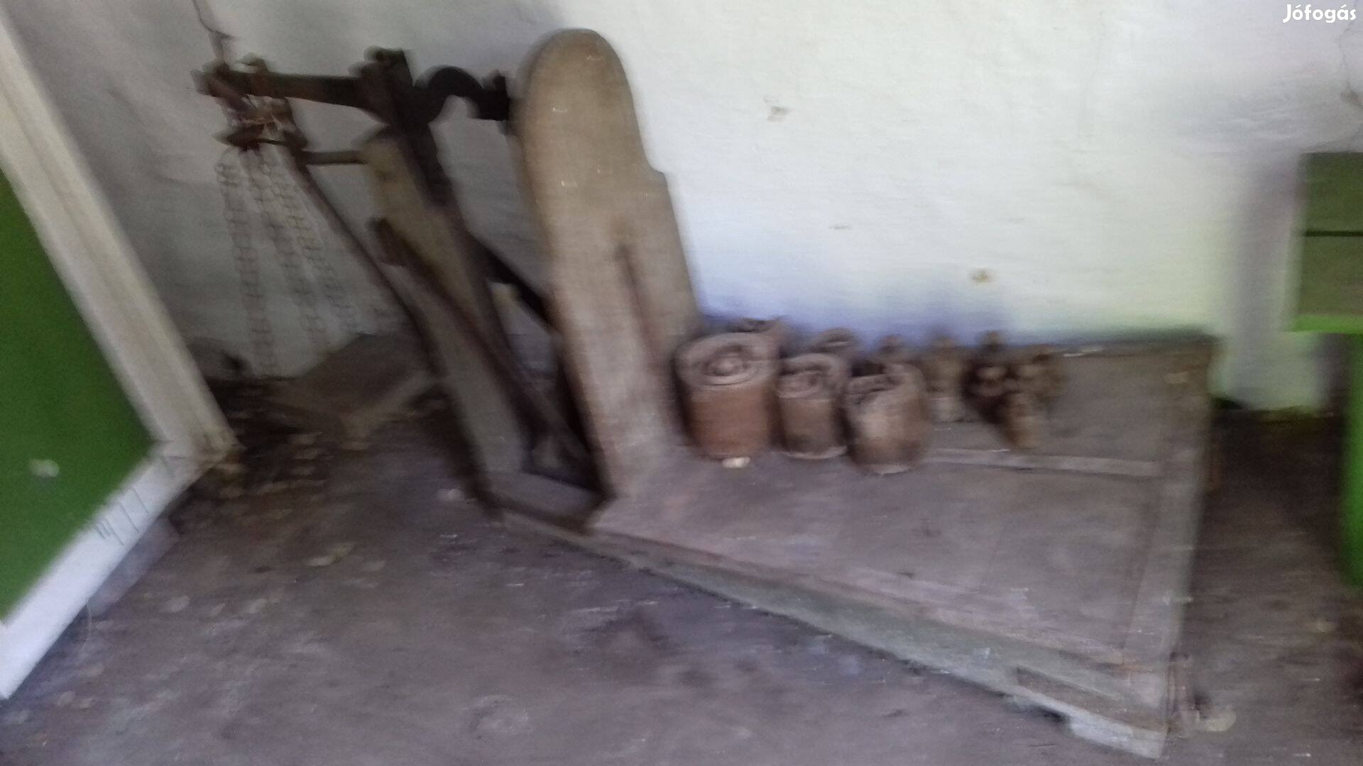 Fa mázsa súlyokkal
