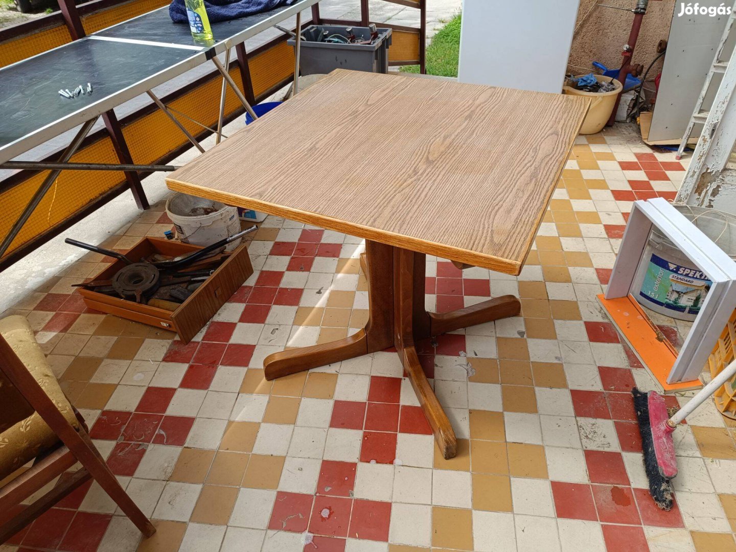 Fa négyzet alakú asztal 80*80 cm (zozizo)