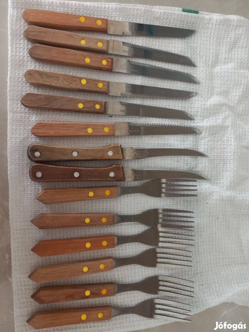 Fa nyelű evőeszközök