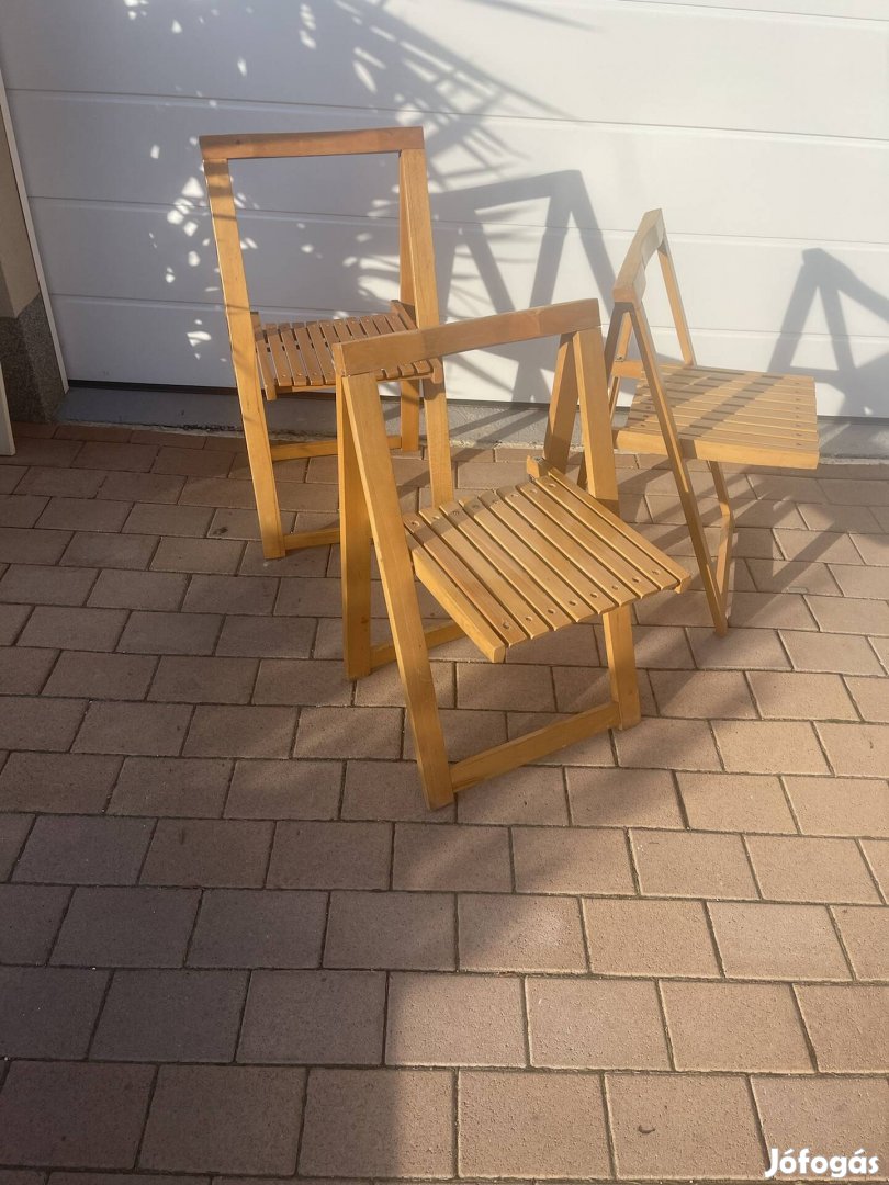 Fa összecsukható székek 
