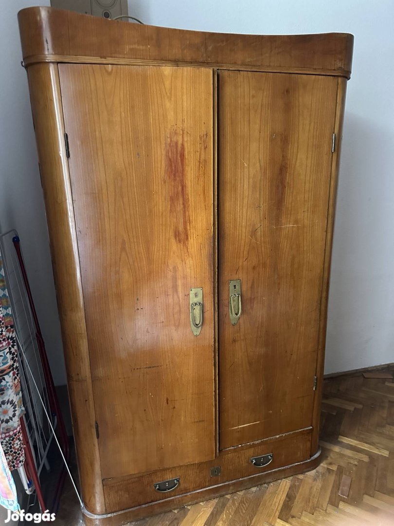 Fa ruhás szekrény eladó