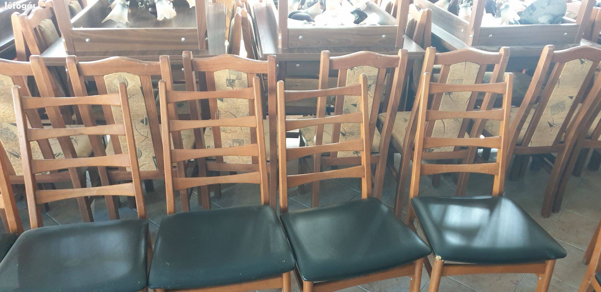 Fa székek műbőr üléssel