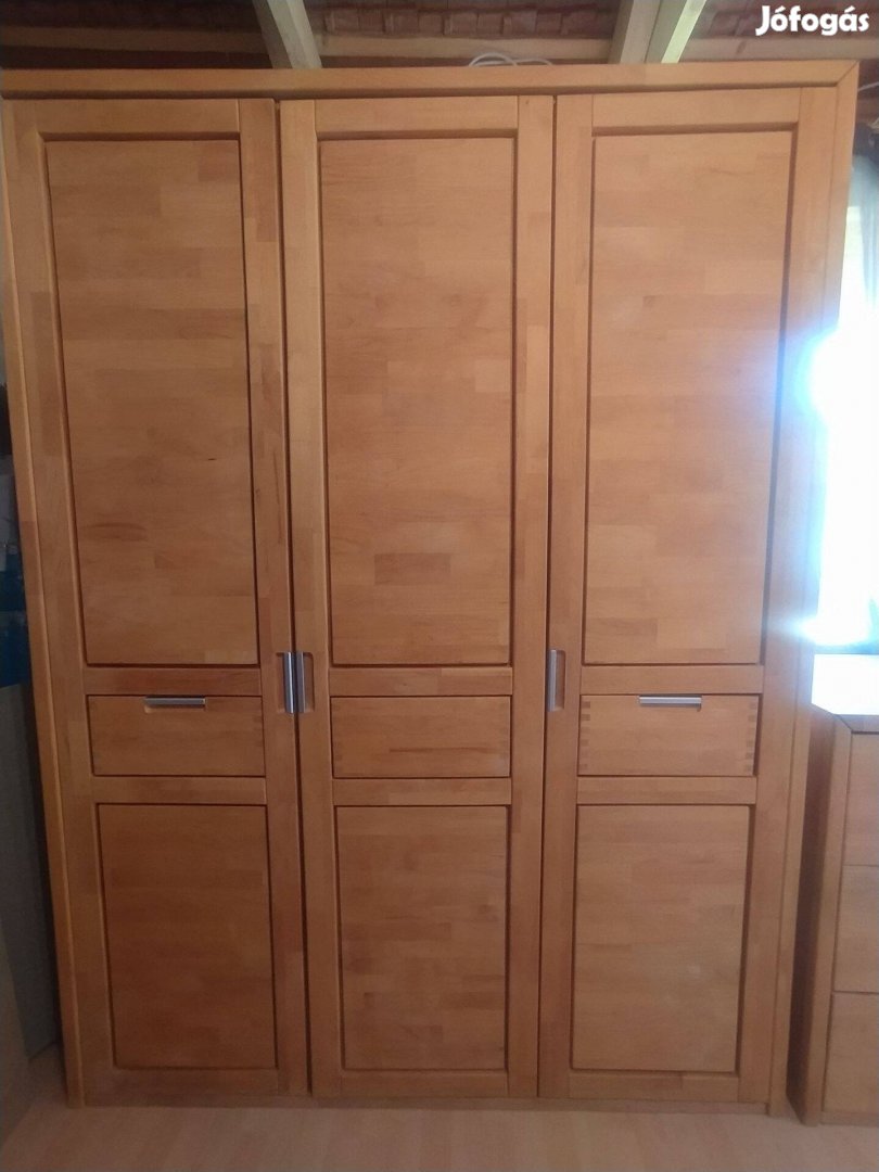 Fa szekrény gardrób 3 ajtós fiókos