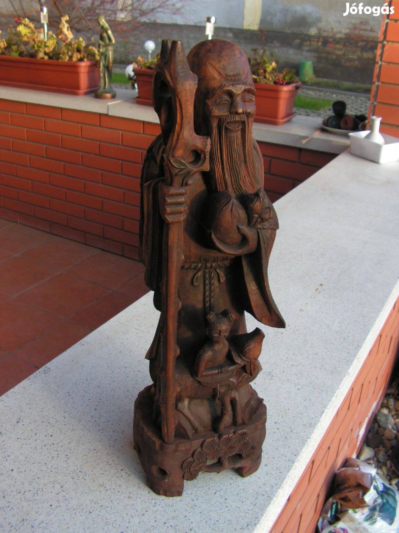 Fa szobor. Kínai szerzetest ábrázol . 48 cm. magas. Gyönyörű !