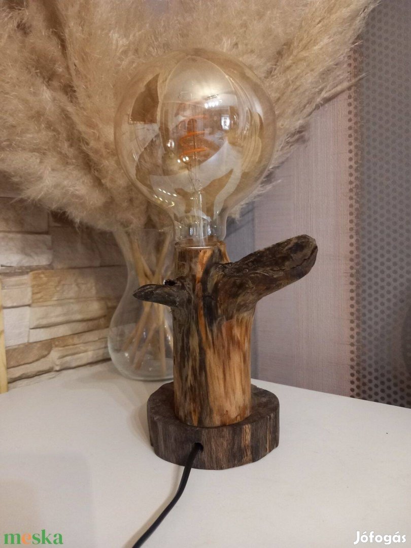 Faágból készített lámpa
