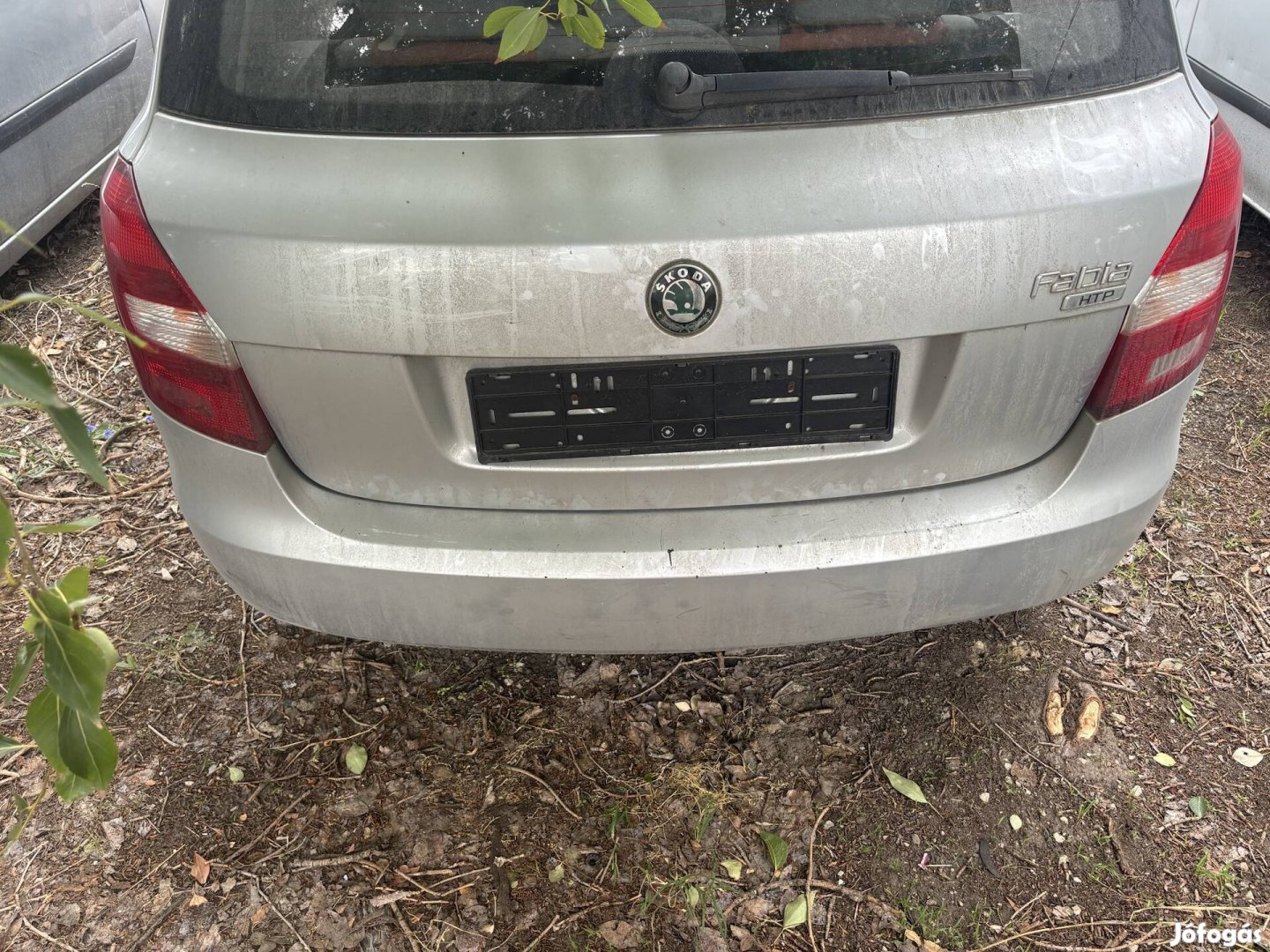 Fabia csomagtér ajtó lámpa lökhárító sárvédő negyed hátfal hátulja 