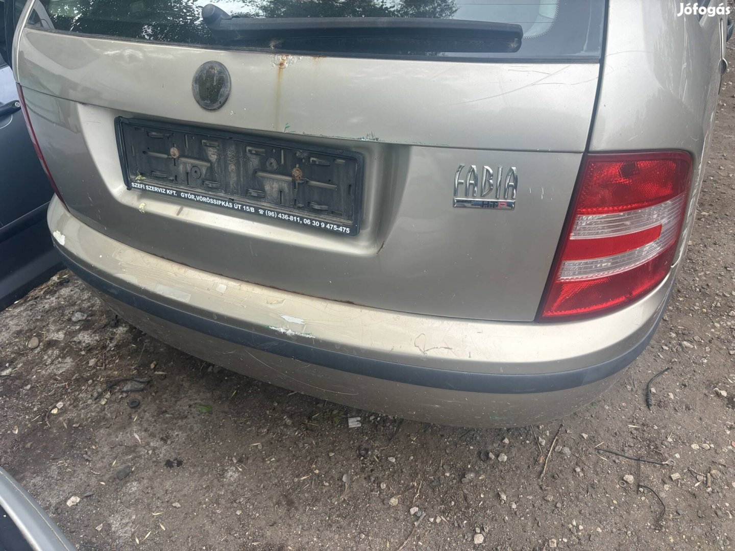 Fabia csomagtér ajtó üveg lámpa lökhárító 