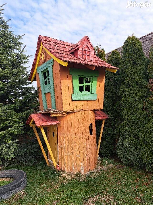 Fából készült gyerek játszóház