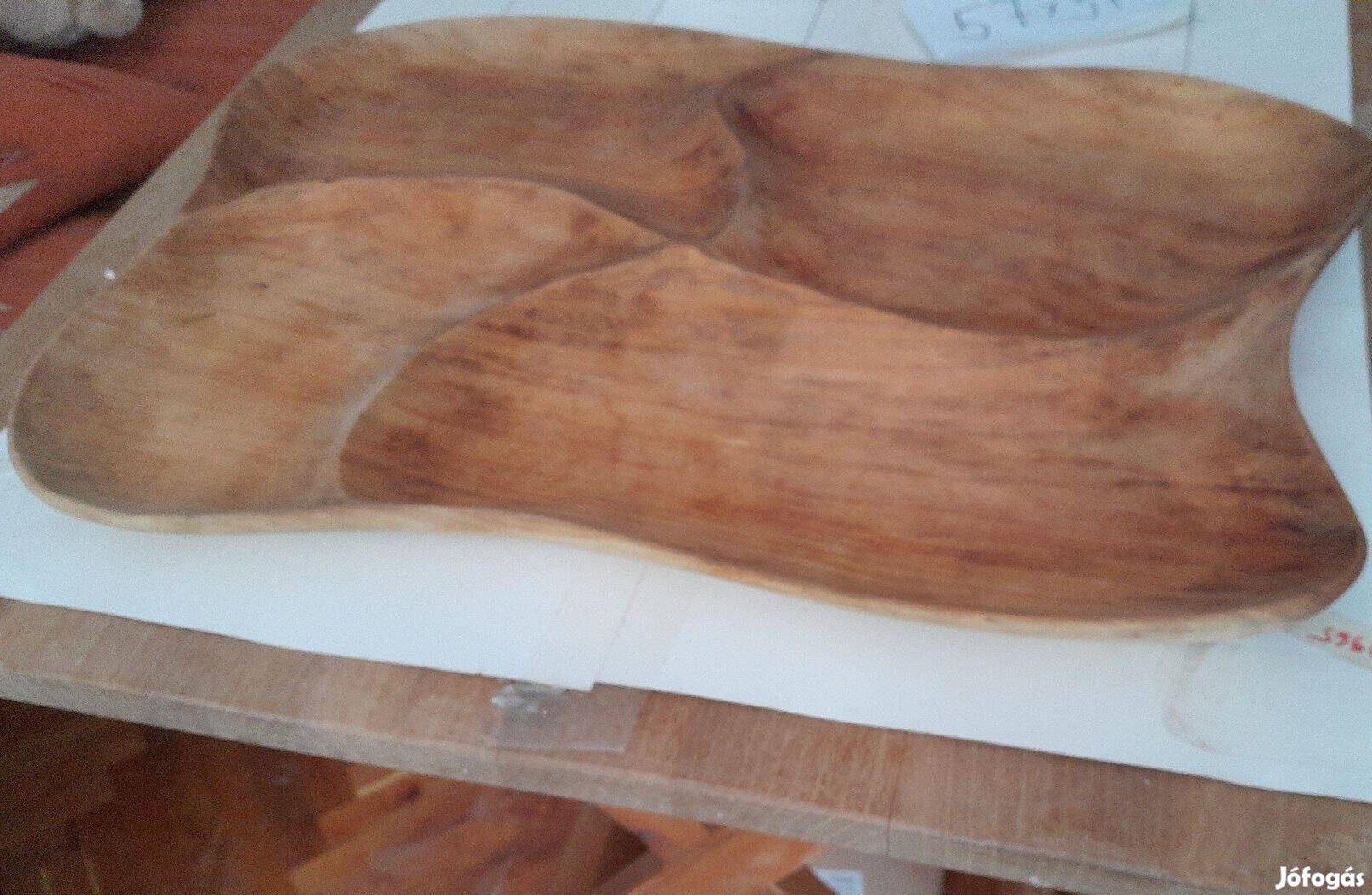Fából készült nagyméretű tálcák