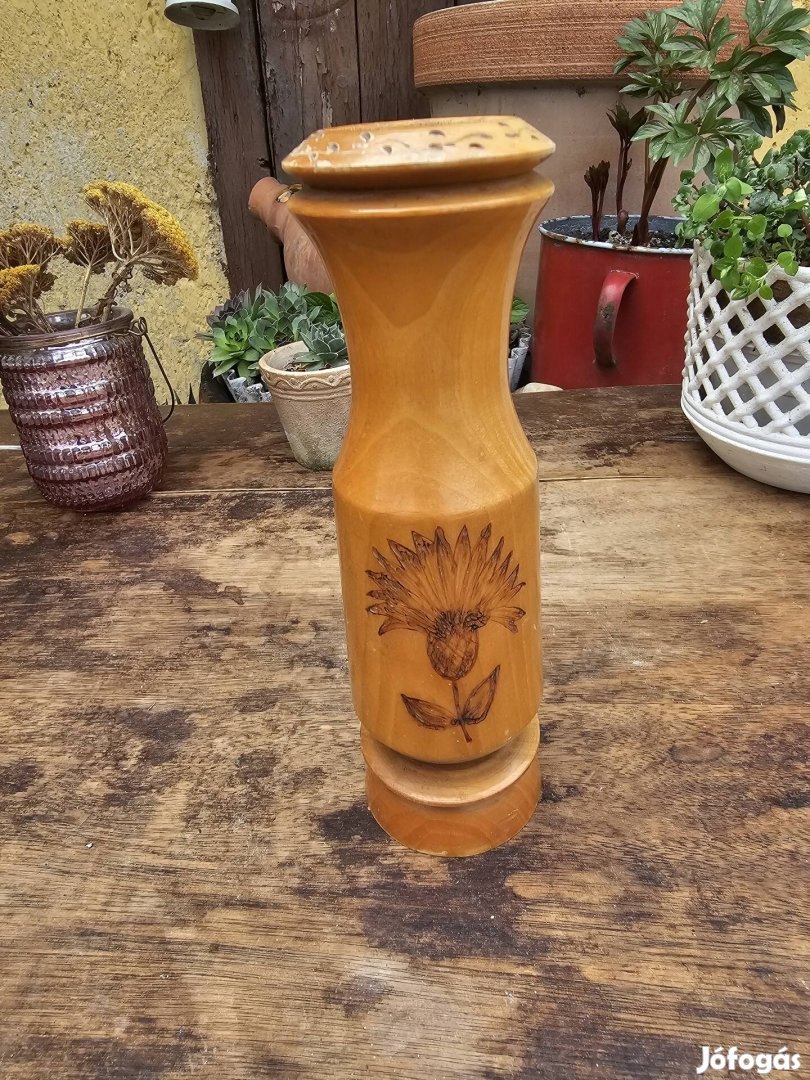 Fából készült retro váza