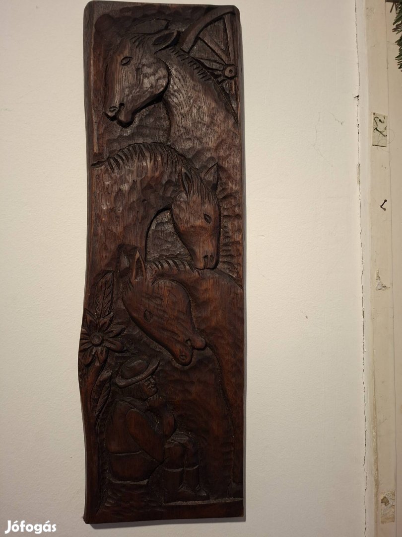 Fafaragás lakás dekoració