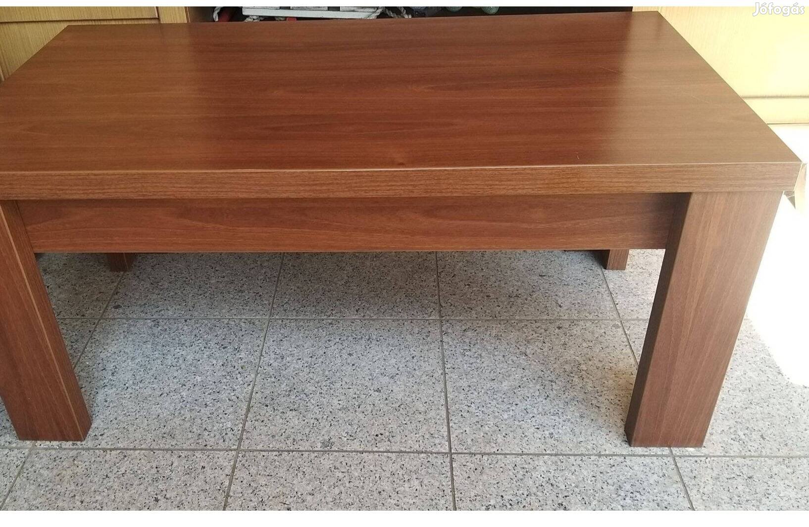 Fafurnéros dohányzóasztal 100 x 55