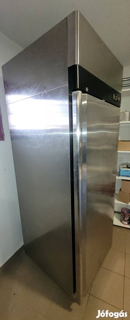 Fagyasztó szekrény 670l