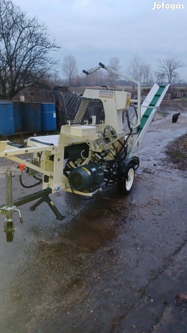Fahasító fafeldolgozó gép Lumag SSA-400E