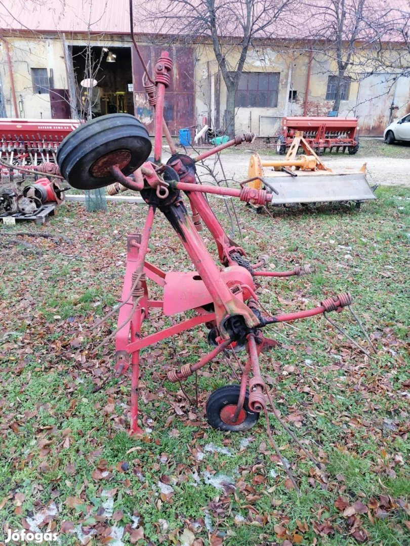 Fahr 3,6 méteres függesztett rendkezelő,rendterítő