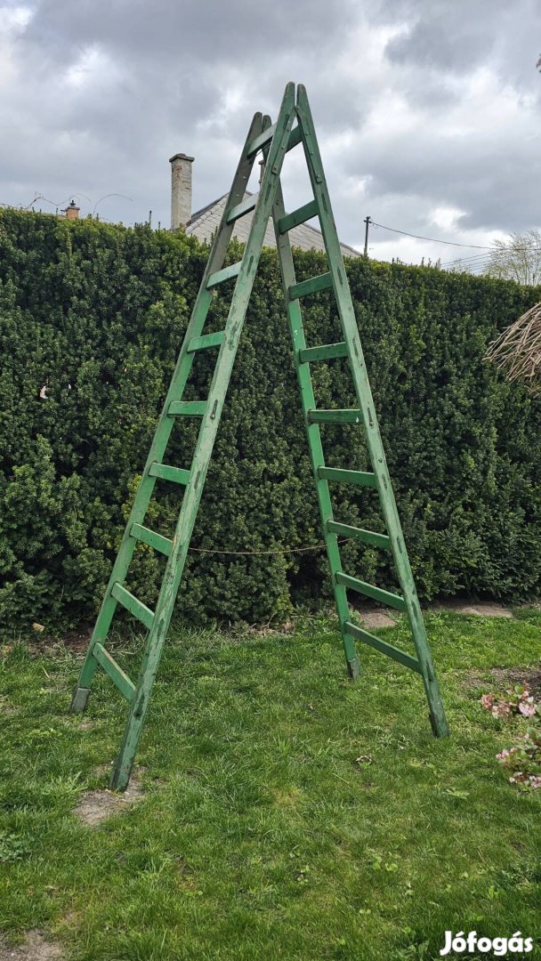 Falétra 9 fokos 310cm magas