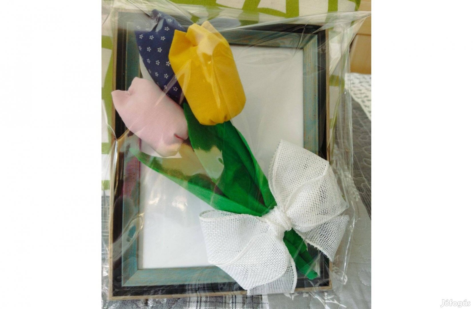 Falidísz textiltulipánokkal
