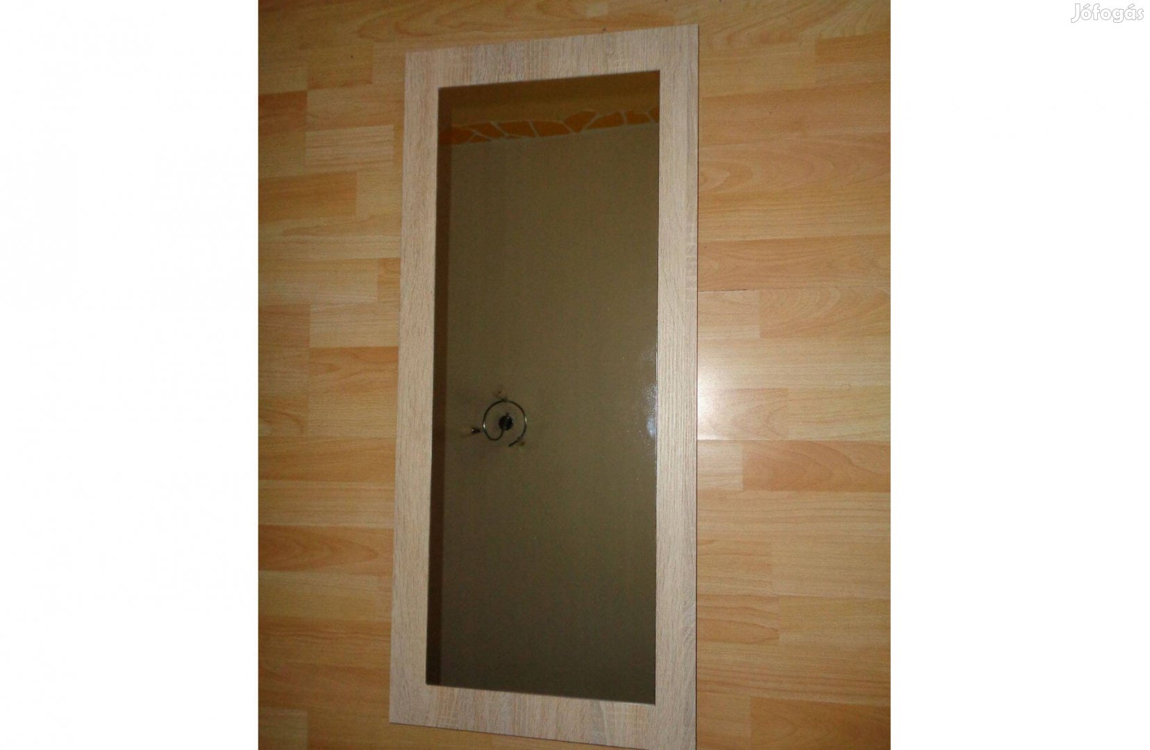 Falitükör tükör
