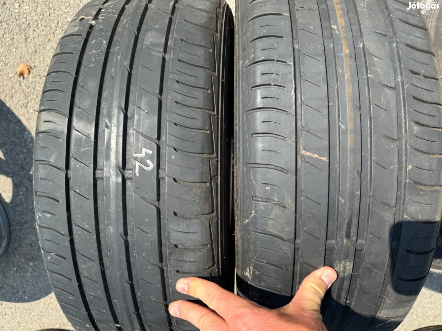 Falken 215/55 r17 nyári gumi pár