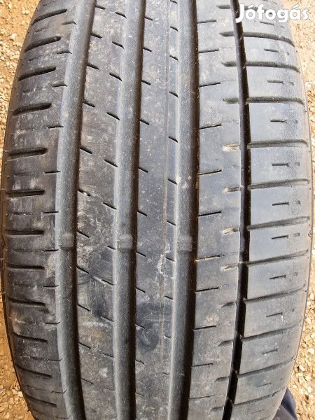 Falken 225/45R19 FK510 5mm DOT18 használt gumi HG12154 nyári