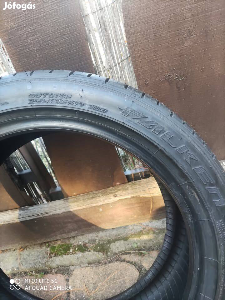 Falken 225/45X17