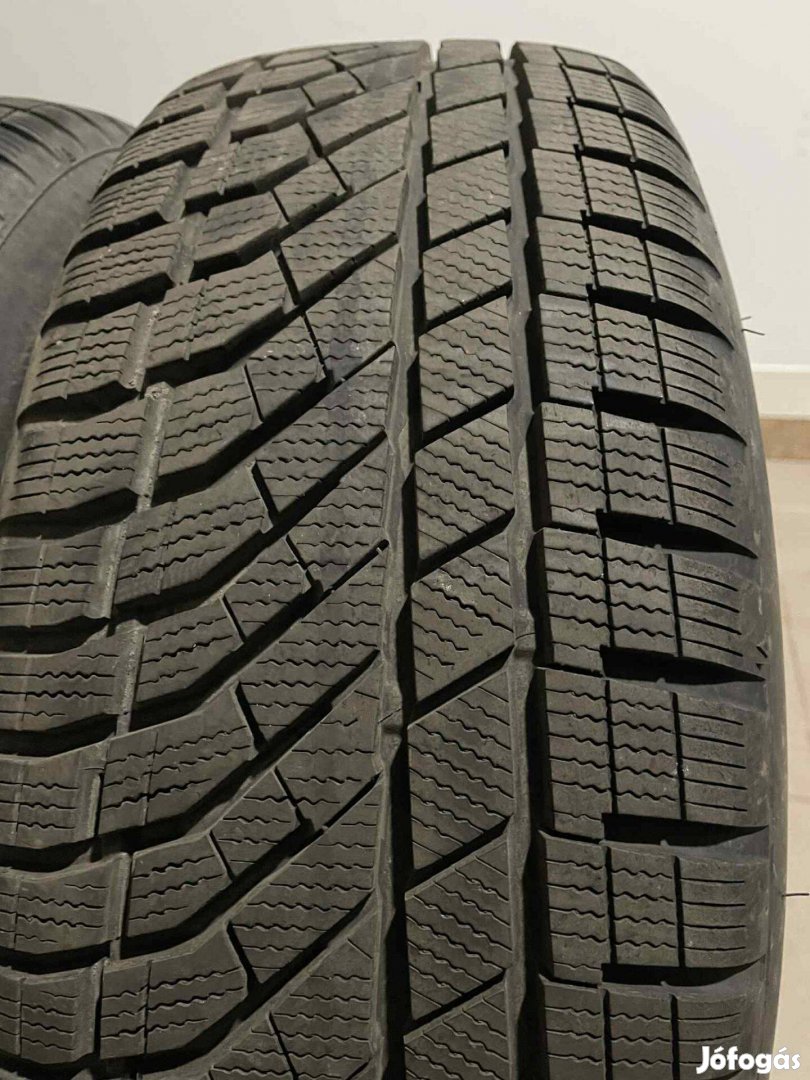 Falken 225/55 R16-os Télikerék Garnitúra, Újszerű állapot