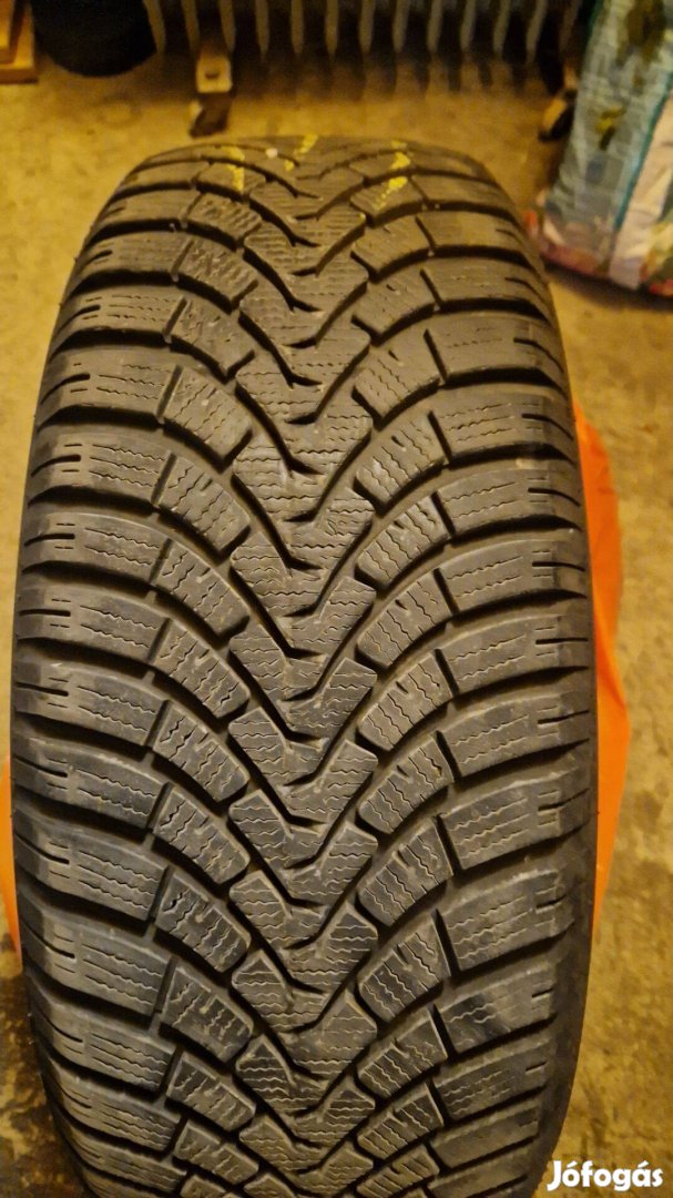 Falken 225/60 R17 eutowinter téligumi