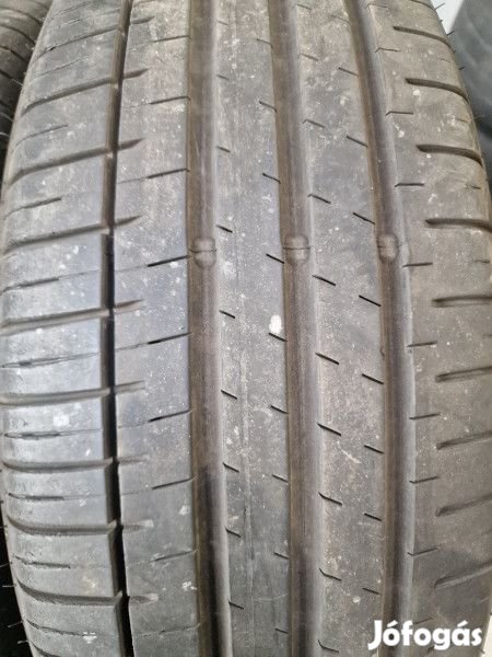 Falken 235/65R17 FK510 5-6mm DOT18 használt gumi HG13412 nyári