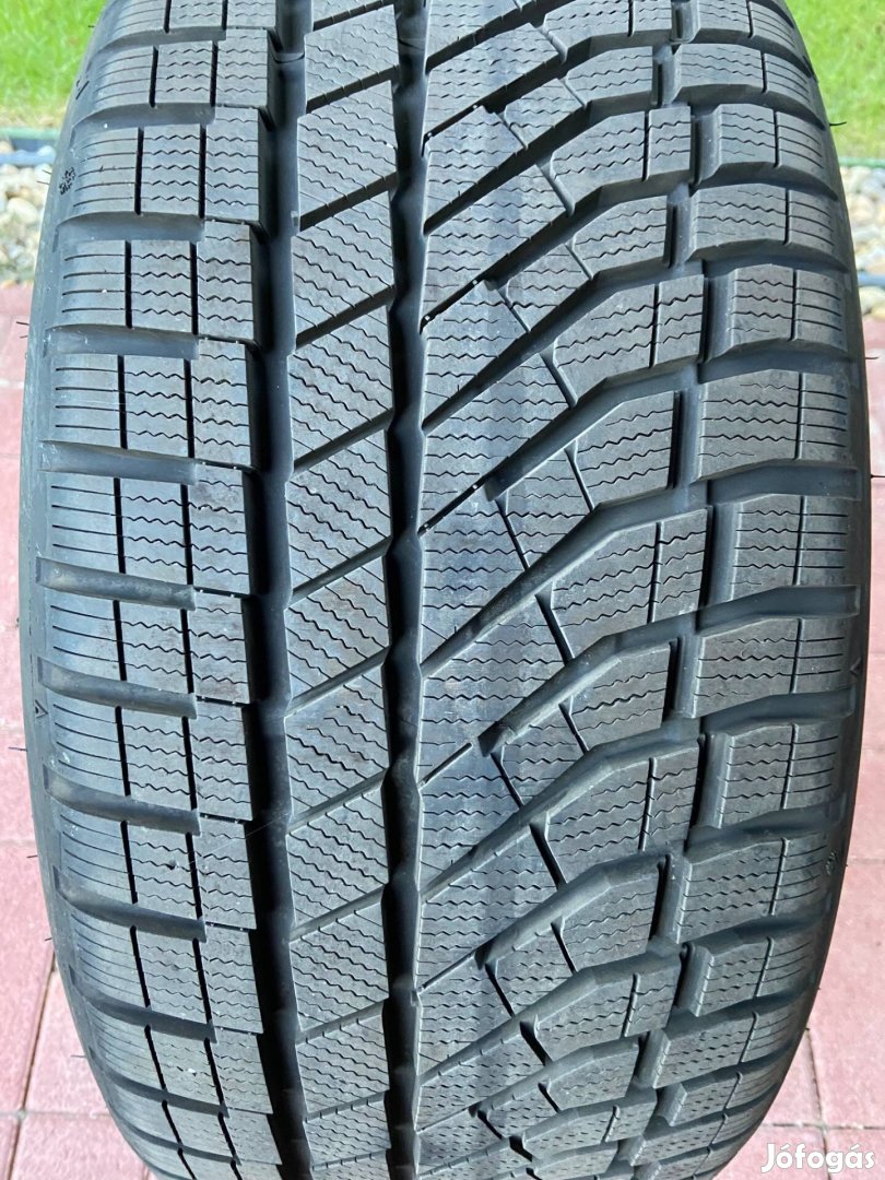 Falken 245/35/R19 Eurowinter HS02 Pro téli gumi garnitúra 4db)