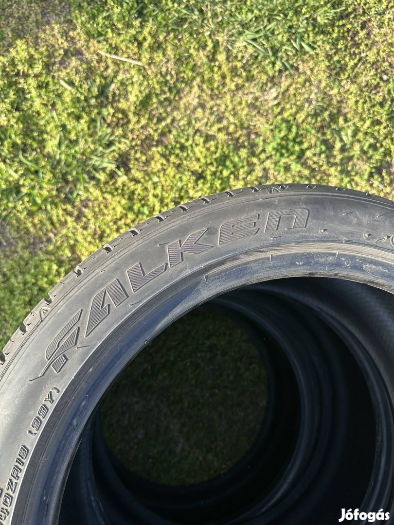 Falken 255/40 R18-as nyári gumi