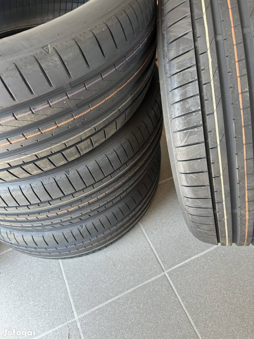 Falken Azenis FK520 235/55 R18