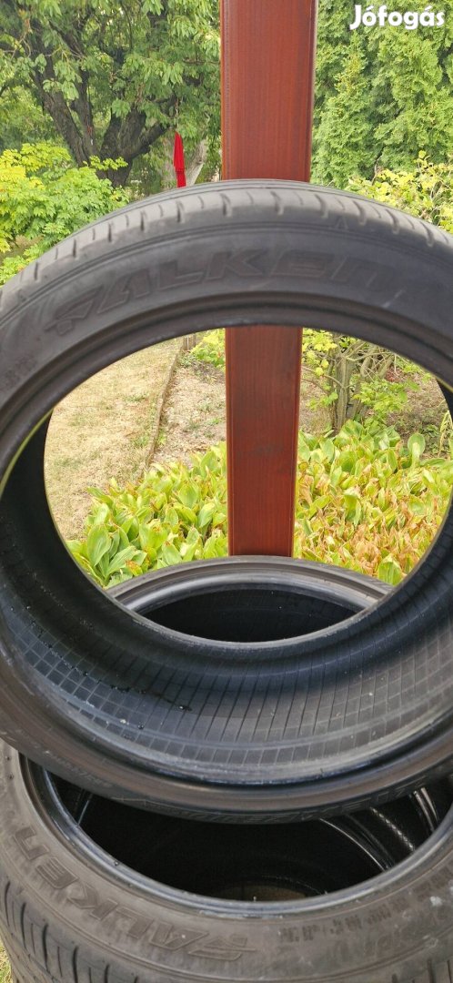 Falken Ziex Ze310 Ecorun 225/40 R18 méretben eladó. 4-5 mm.