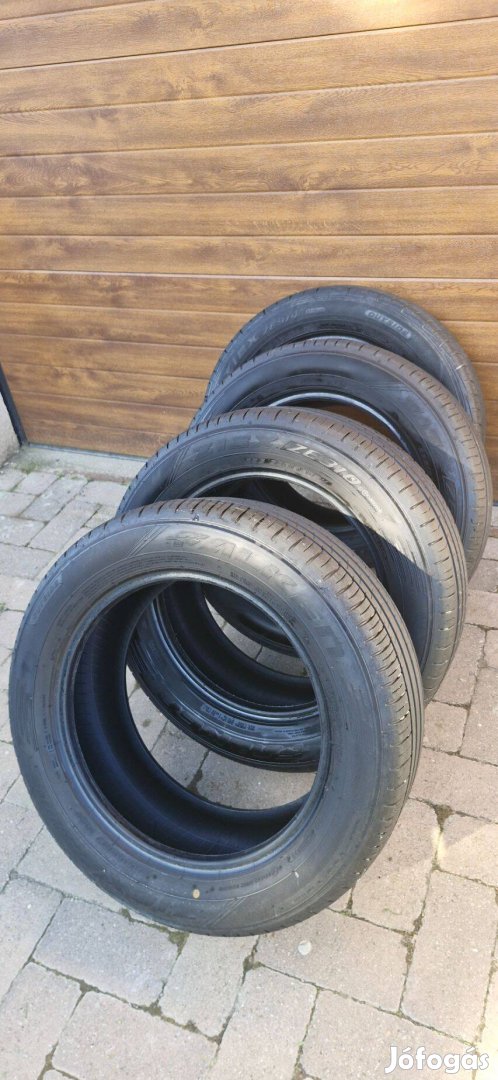 Falken nyári gumi 235/55/R17